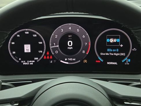 Used 2025 Porsche Cayenne GTS AWD/4WD image 36