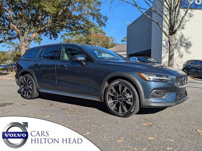 Certified 2023 Volvo V60 B5 Cross Country Ultimate w/ Climate Package