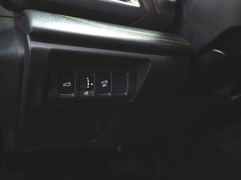 Used 2025 Subaru Outback Onyx Edition image 24