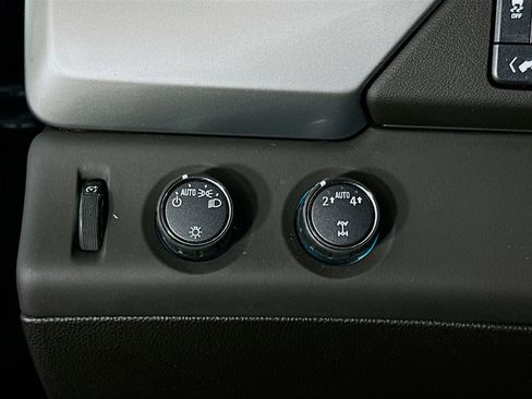 Used 2019 Chevrolet Tahoe LT image 16