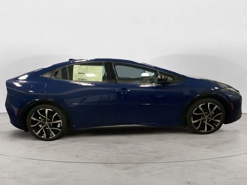 New 2025 Toyota Prius Plug-In Hybrid image 6
