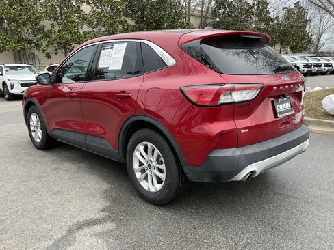Used 2020 Ford Escape SE image 5
