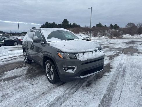 Used 2020 Jeep Compass Limited image 4