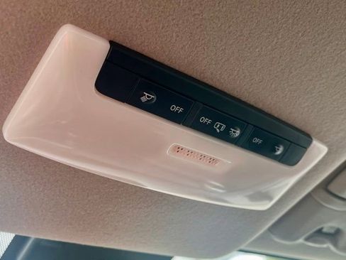 Certified 2025 Nissan Versa S image 29