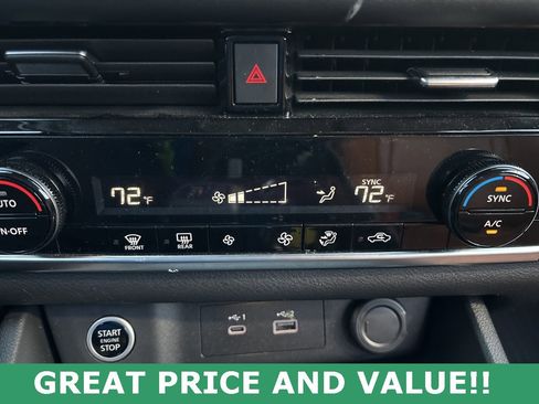 Used 2022 Nissan Rogue SV image 17