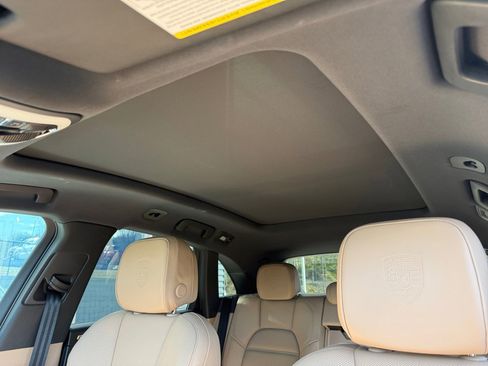 Certified 2025 Porsche Macan Turbo image 19