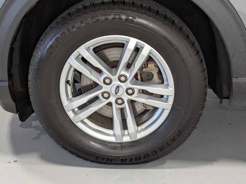 Certified 2023 Ford Explorer XLT AWD/4WD image 3