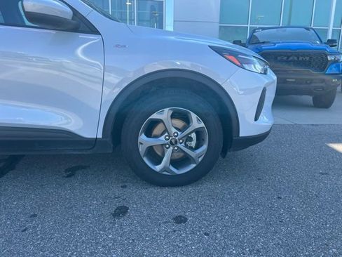 Used 2025 Ford Escape ST-Line Select w/ Tech Pack #1 AWD/4WD image 5