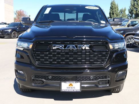 Used 2025 RAM 1500 Big Horn AWD/4WD image 9