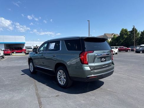 Used 2023 GMC Yukon SLT w/ SLT Premium Package AWD/4WD image 5
