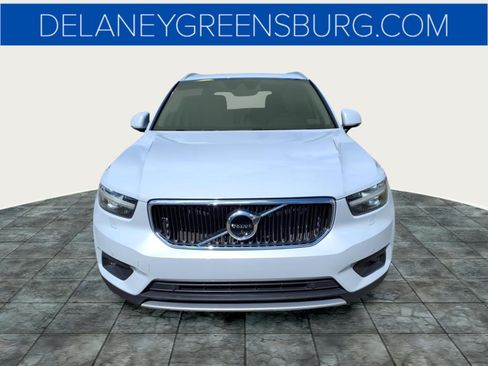 Used 2020 Volvo XC40 T5 Momentum w/ Protection Package Premier AWD/4WD image 8