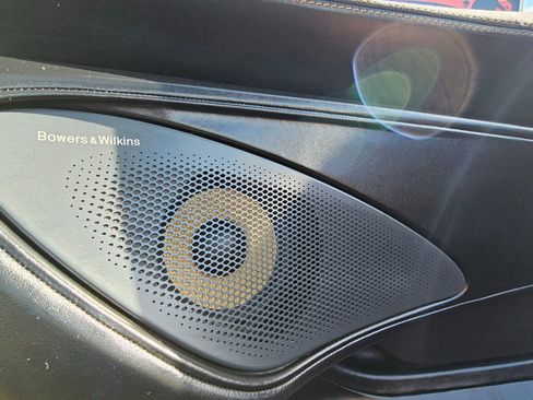 Used 2019 McLaren 570S Spider image 36