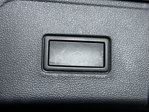 Used 2021 Volkswagen Atlas SEL image 31