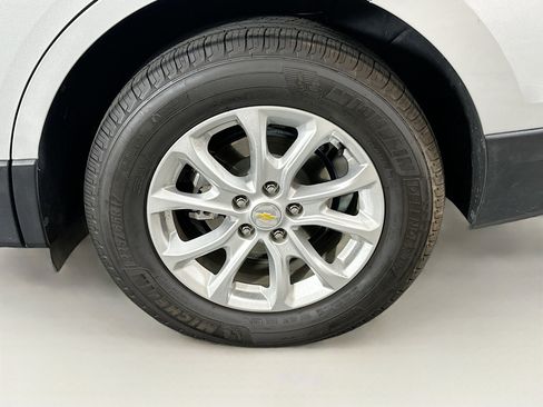 Used 2018 Chevrolet Equinox LT FWD image 11