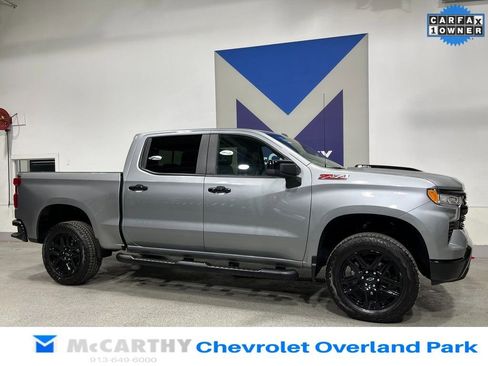 Used 2025 Chevrolet Silverado 1500 LT Trail Boss w/ Convenience Package II image 3