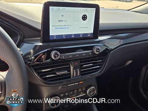 Used 2025 Ford Escape ST-Line image 19