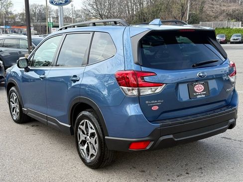 Used 2023 Subaru Forester Premium image 10