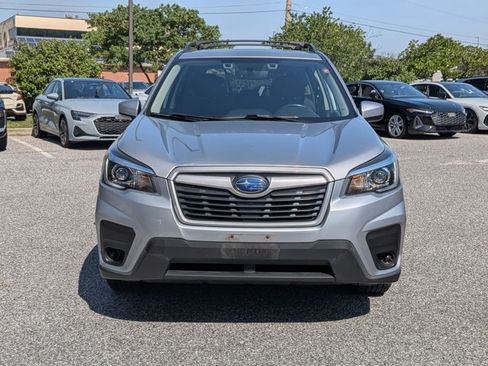 Used 2019 Subaru Forester Premium AWD/4WD image 2