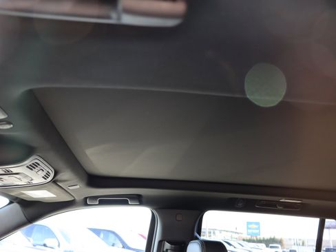 Used 2021 GMC Yukon Denali w/ Denali Premium Package image 21