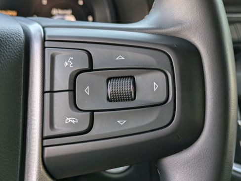 Used 2023 GMC Yukon SLT image 25