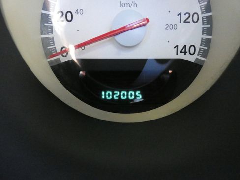 Used 2010 Dodge Challenger SE image 22