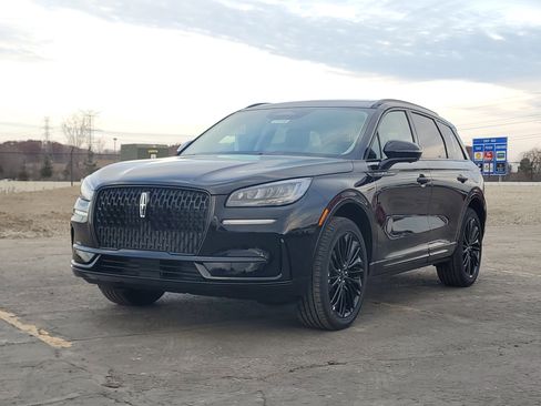 New 2026 Lincoln Corsair Premiere image 2