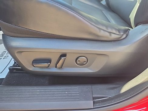 Used 2021 Nissan Rogue SV w/ Premium Package image 10