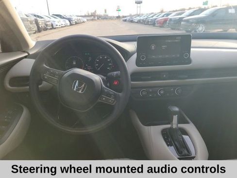 Used 2024 Honda HR-V LX image 4