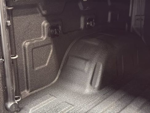 Used 2021 GMC Sierra 1500 Denali w/ Driver Alert Package II AWD/4WD image 9