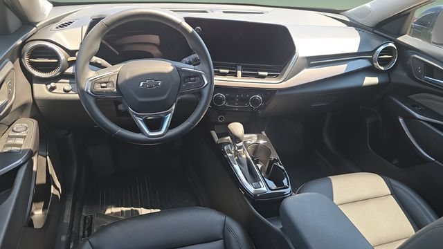 Used 2025 Chevrolet Trax ACTIV w/ Driver Confidence Package FWD image 19