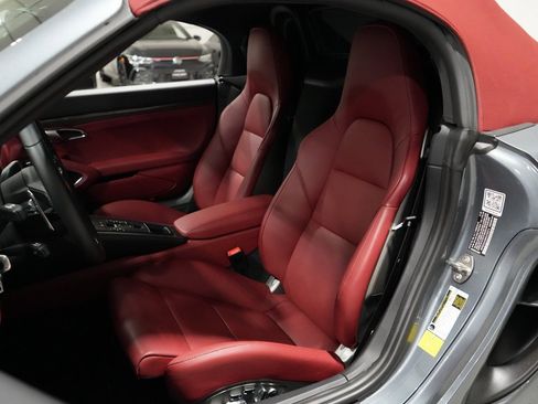 Used 2025 Porsche 718 Boxster GTS image 10