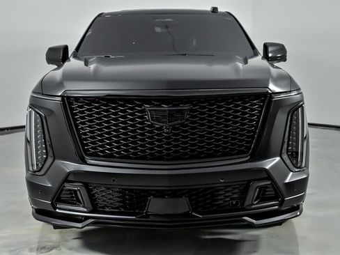 Used 2026 Cadillac Escalade V AWD/4WD image 4