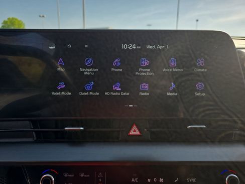 Used 2024 Kia Sportage EX image 23