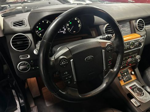 Used 2015 Land Rover LR4 HSE LUX image 9
