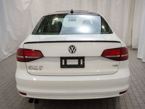 Used 2018 Volkswagen Jetta Sport image 5