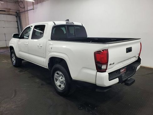 Used 2022 Toyota Tacoma SR image 5