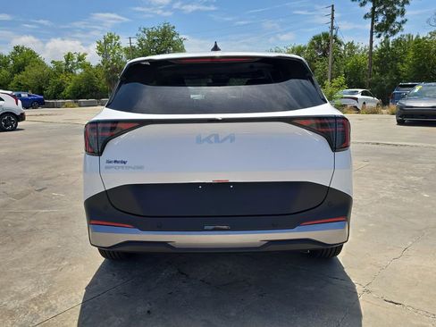 New 2026 Kia Sportage LX FWD image 7