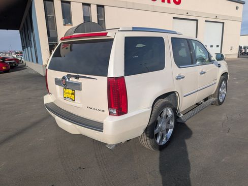 Used 2012 Cadillac Escalade Luxury image 8
