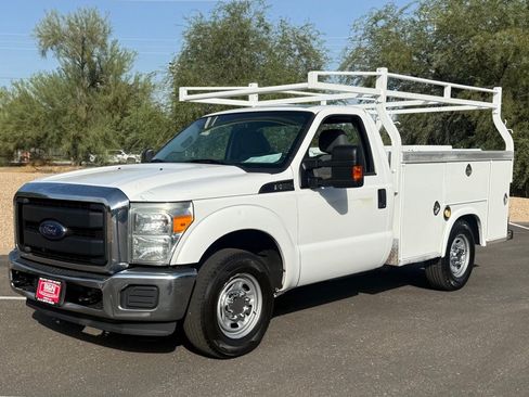 Used 2015 Ford F250 XL w/ XL Appearance Package RWD image 9