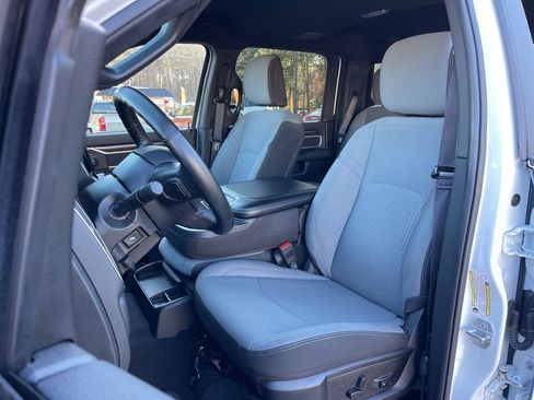 Used 2024 RAM 2500 Big Horn w/ Level 2 Equipment Group image 23