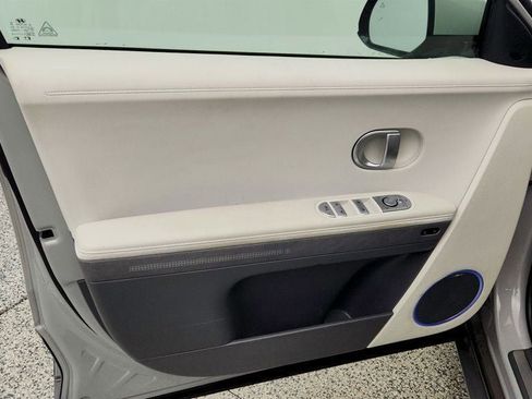 Used 2024 Hyundai Ioniq 5 Limited image 11
