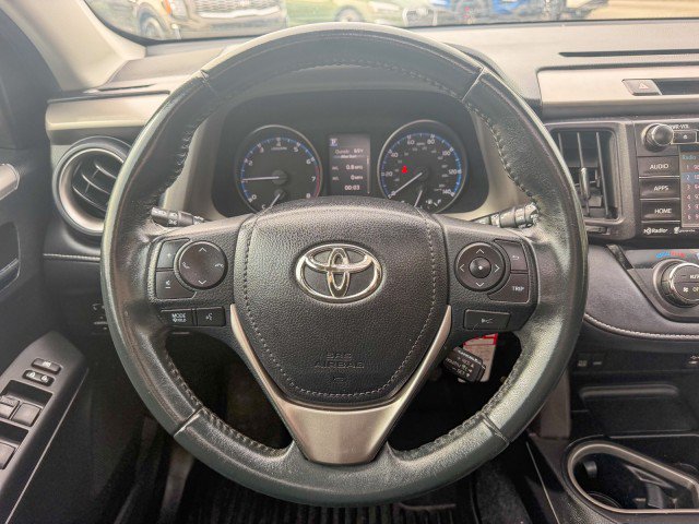 Used 2017 Toyota RAV4 XLE FWD image 8