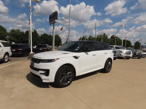 Used 2025 Land Rover Range Rover Sport Dynamic SE AWD/4WD image 2