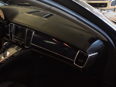 Used 2012 Porsche Panamera 4 image 46