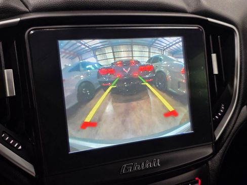 Used 2017 Maserati Ghibli RWD image 16
