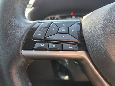 Used 2024 Nissan Altima 2.5 SV w/ SV Premium Package FWD image 13