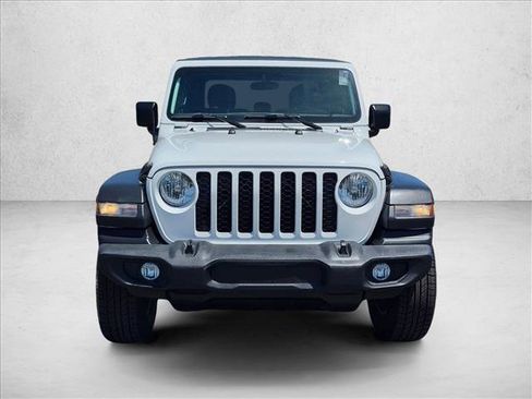 Used 2021 Jeep Gladiator Sport AWD/4WD image 2