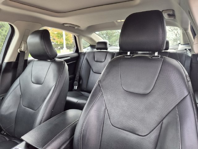 Used 2019 Ford Fusion Titanium AWD/4WD image 14