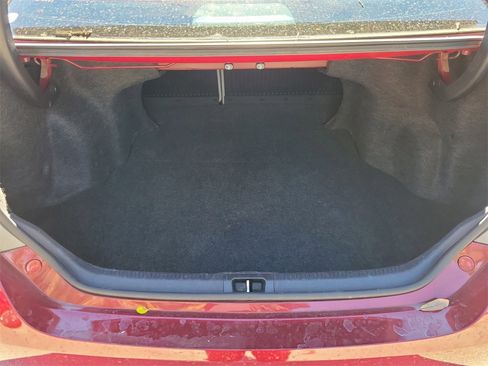 Used 2017 Toyota Camry SE image 8