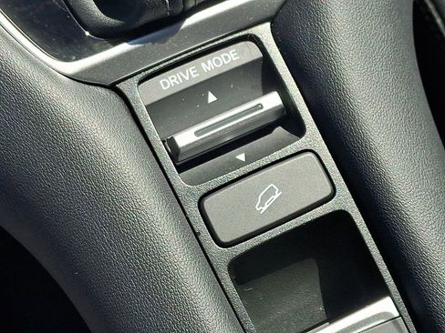 Used 2024 Honda HR-V EX-L image 26